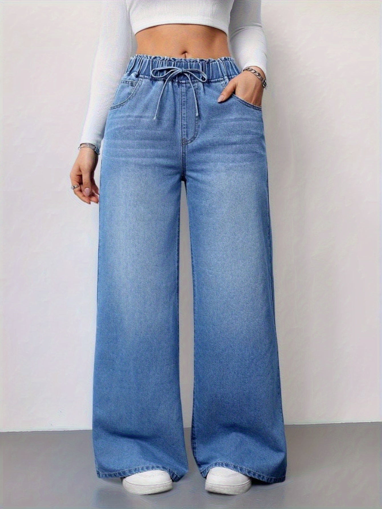 Women's High-Waist Wide Leg Jeans - Light Blue All-Season detail view