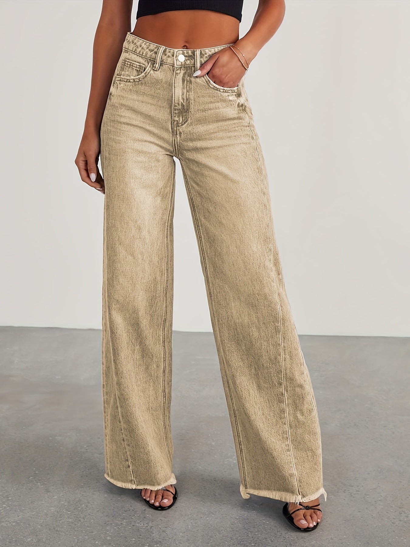 Women's High-Waist Wide Leg Jeans - Light Blue Pocket Detail Stretch detail view