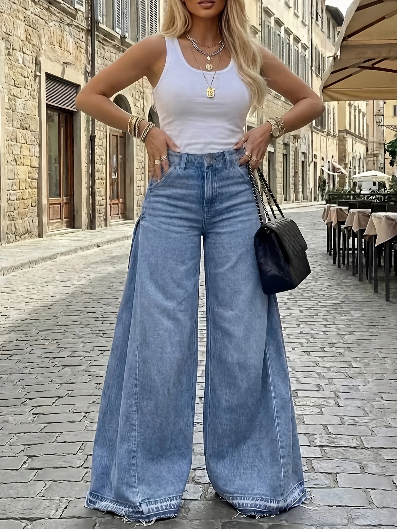 Women's High-Waist Wide Leg Jeans - Light Blue Raw Hem detail view