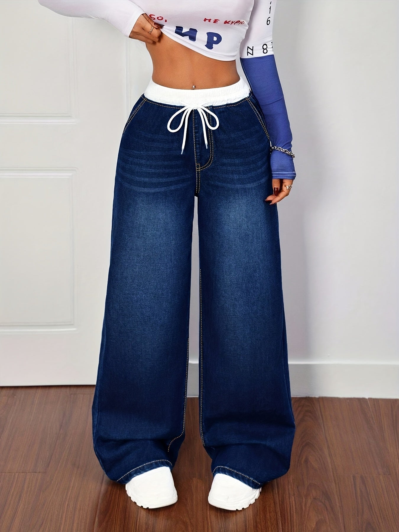 Women's High-Waist Wide Leg Jeans - Medium Blue Stretch All-Season detail view