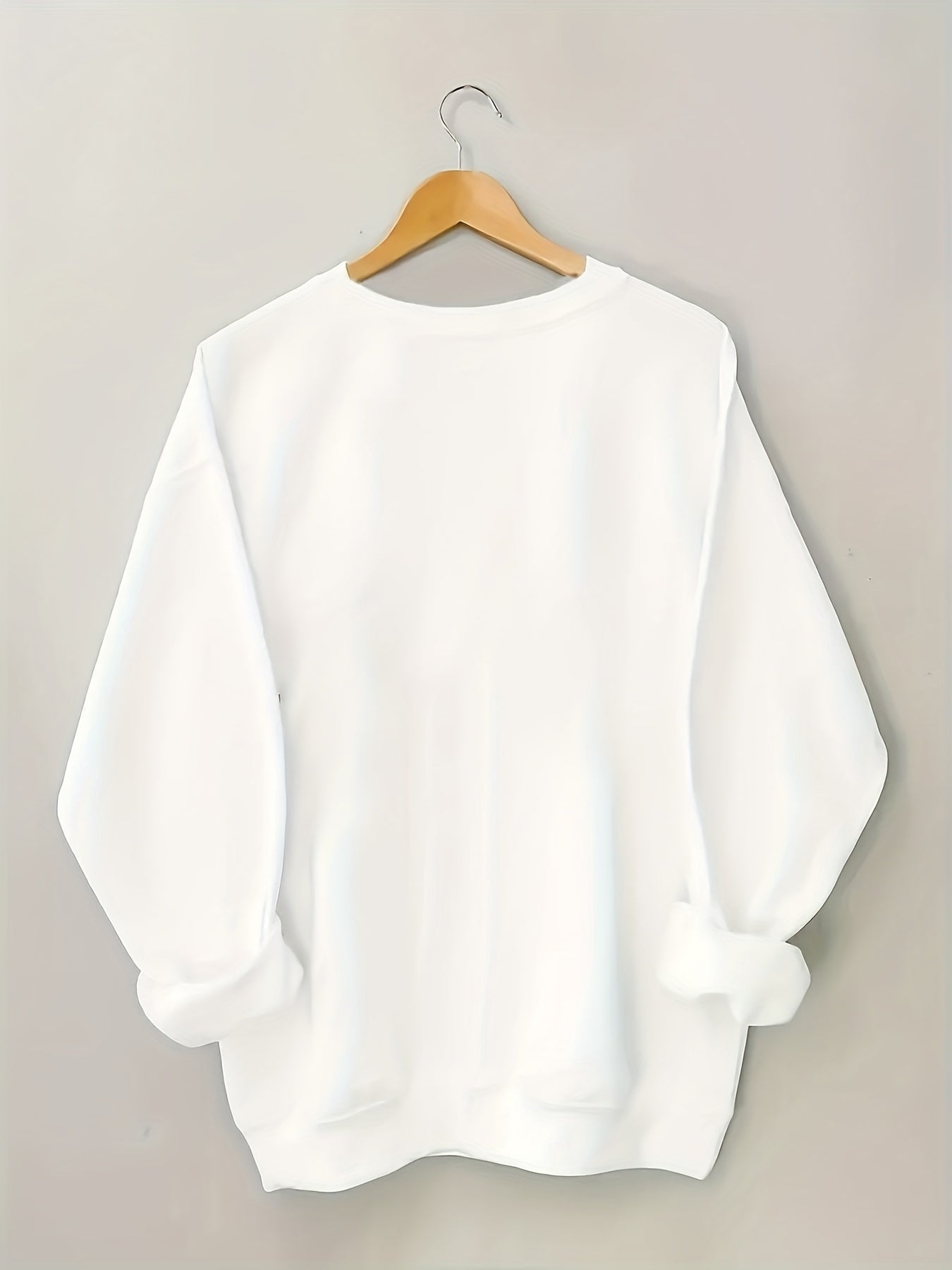 Women's Holiday Crewneck Sweatshirt - Regular Fit Crew Neck – Green detail view