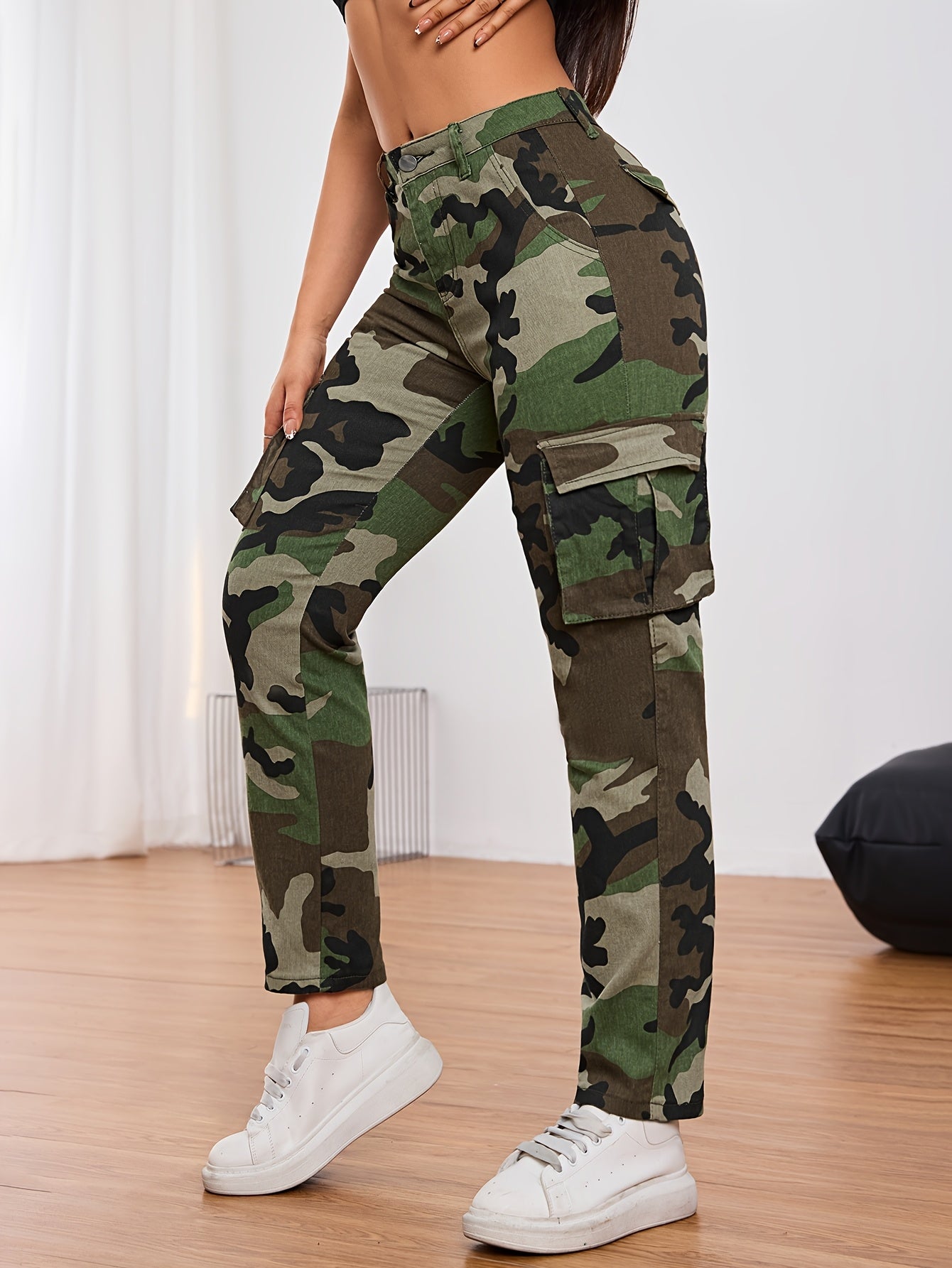 Women's Jeans - Camouflage Pattern Pocket Detail Stretch detail view