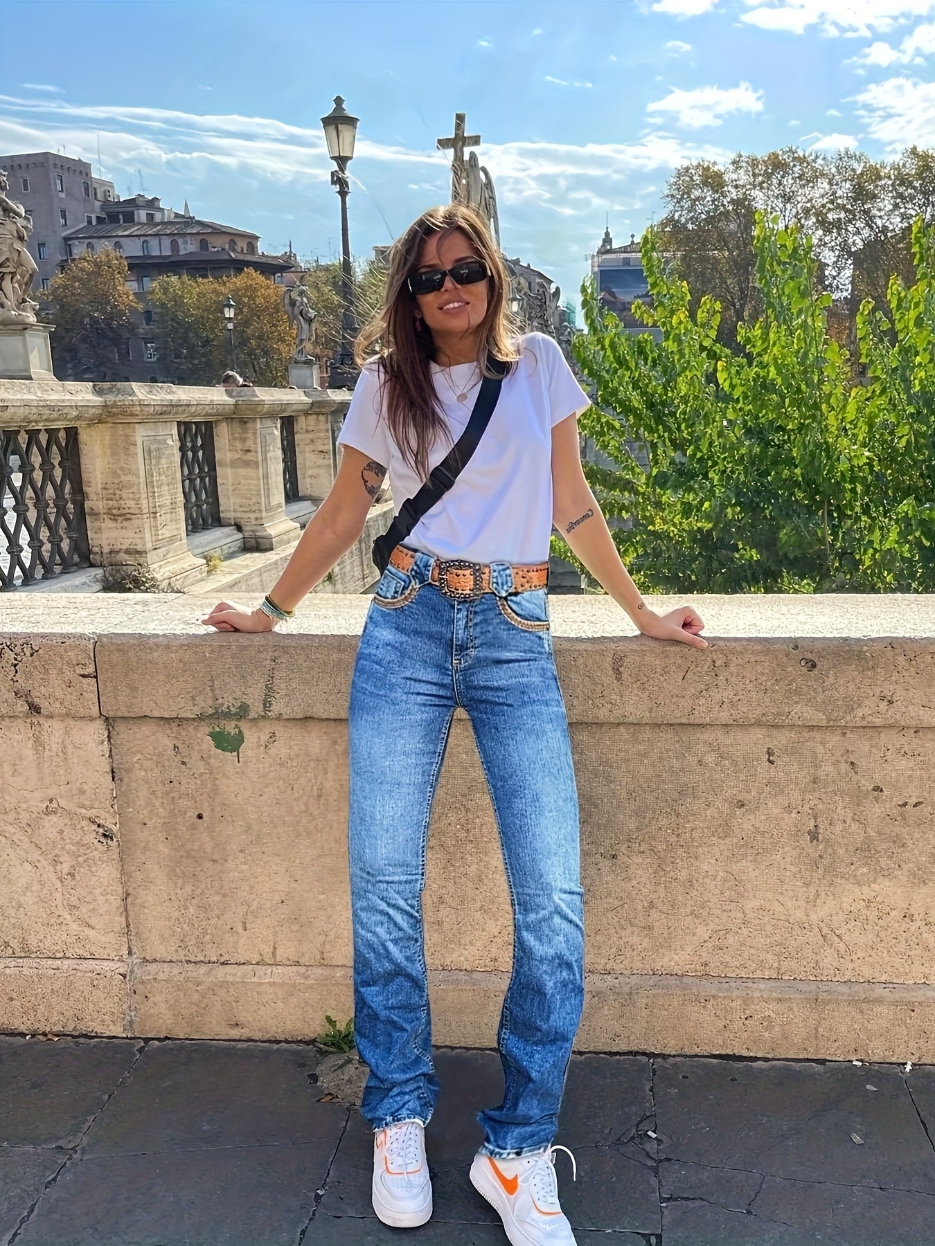 Women's Jeans - Vibrant Blue Stretch detail view