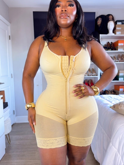Women's Lace Detail Shapewear Bodysuit - Regular Fit – view 9