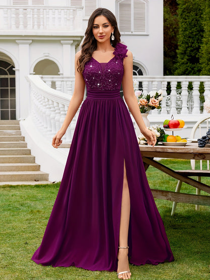 Women's Lace V-Neck Maxi A-Line Dress - Sleeveless detail view