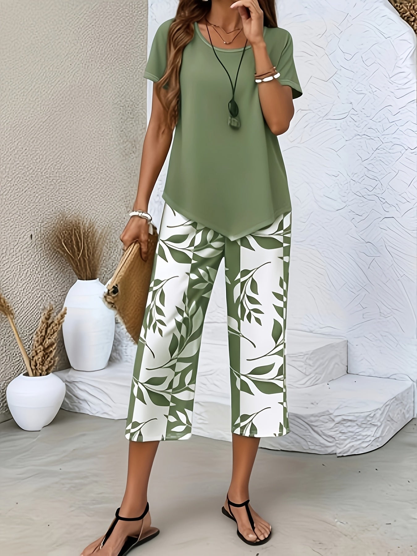 Women's Leaf Print 2-Piece Outfit Set - Short Sleeve Top and Wide-Leg Pants – view 3