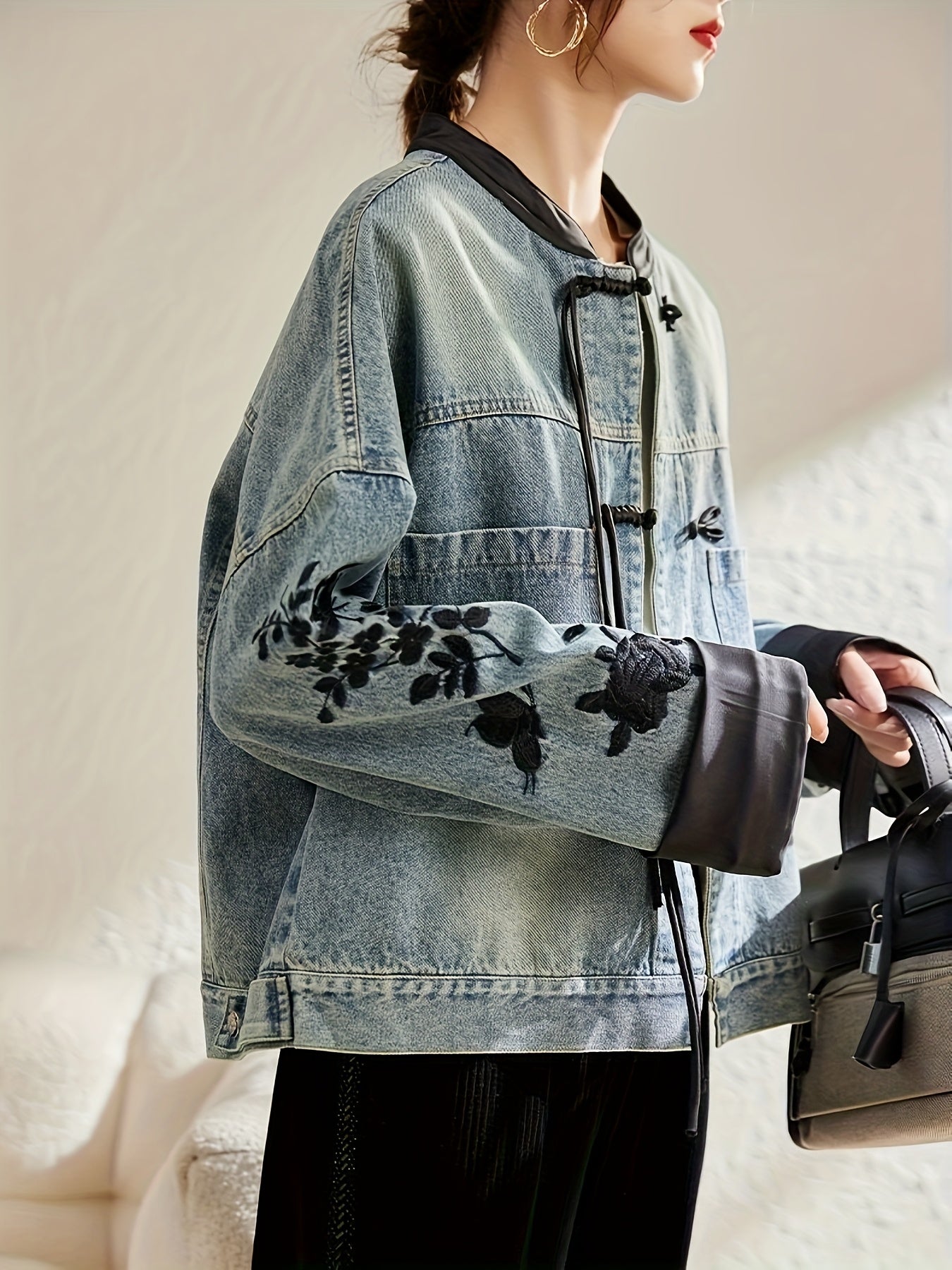 Women's Lightweight Denim Pullover Jacket – Sea Blue detail view
