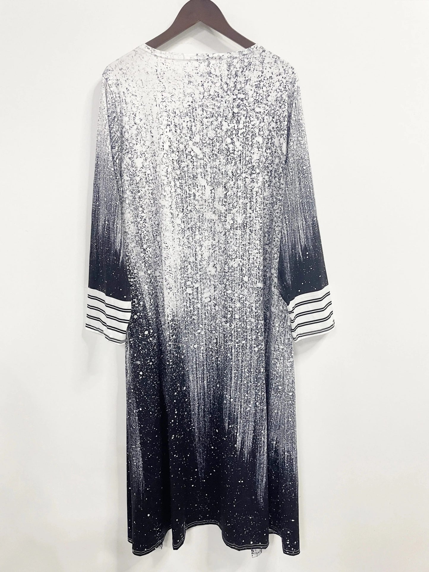 Women's Lightweight Graphic Pullover Coat detail view