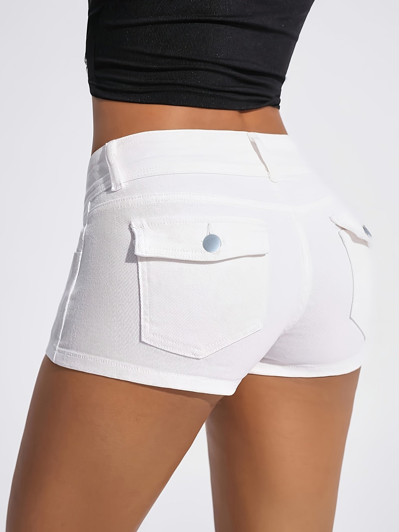Women's Low-Rise Denim Shorts - Raw Hem Regular Fit detail view