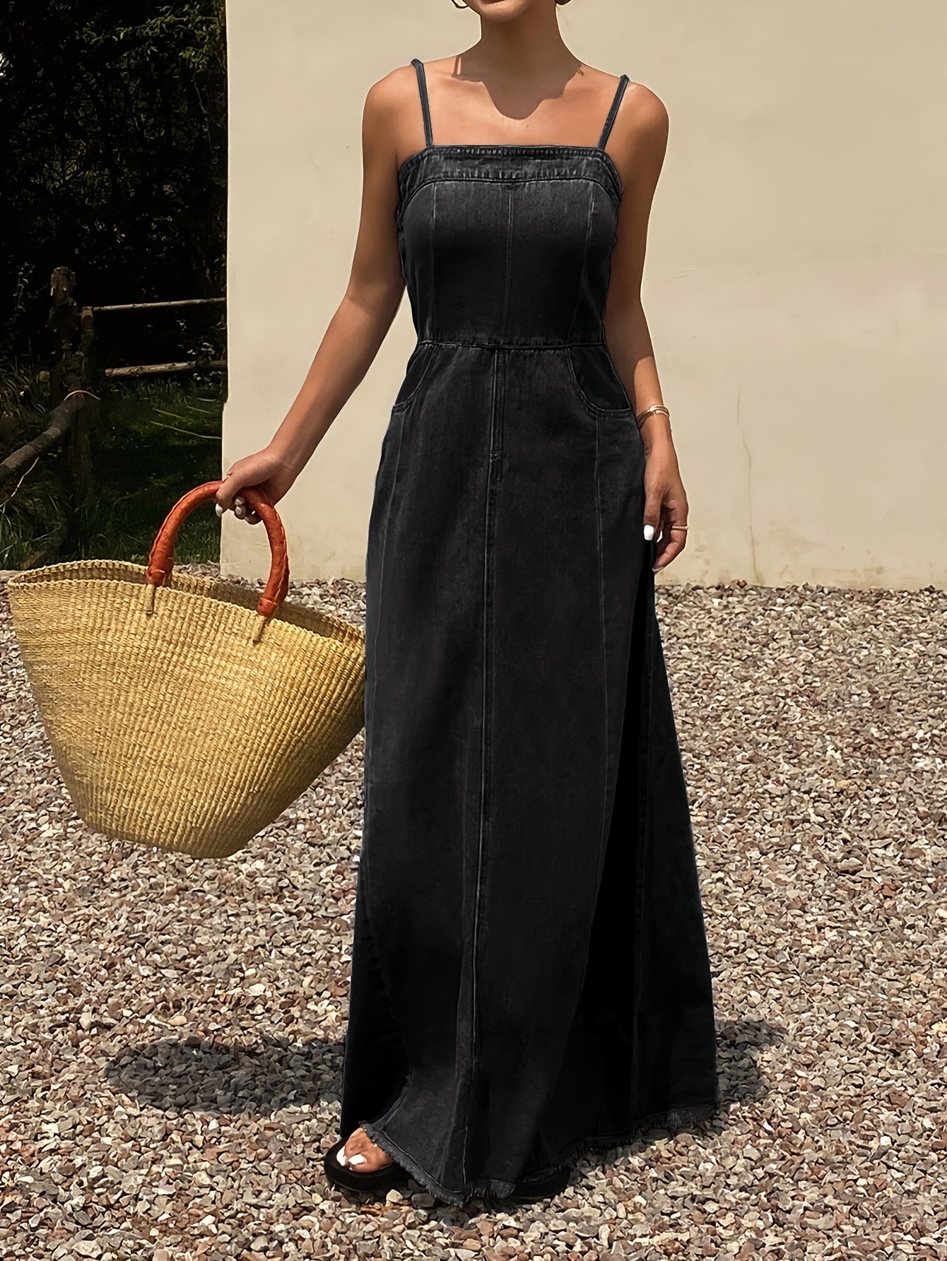 Women's Maxi Casual Dress - Sleeveless detail view
