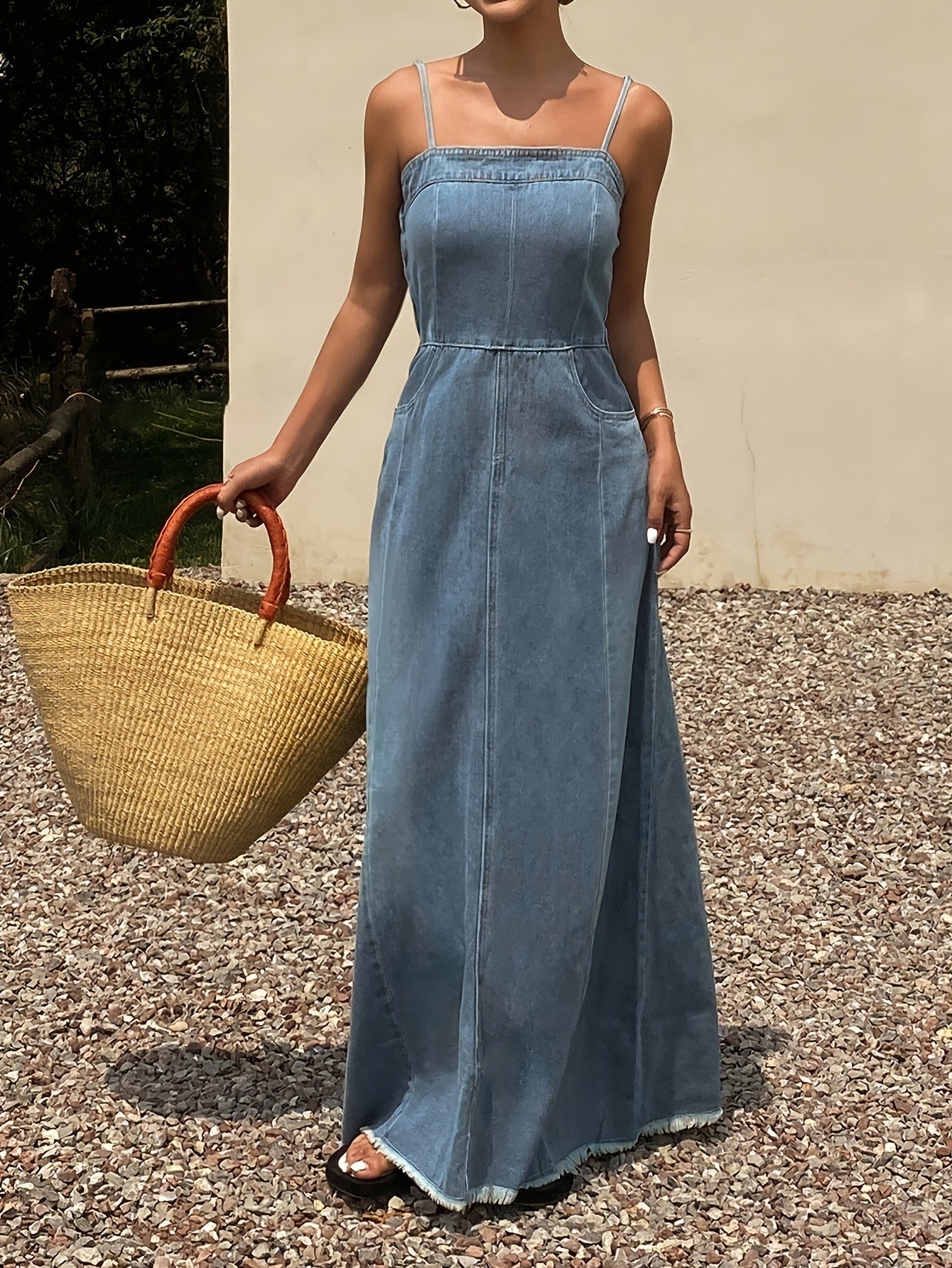 Women's Maxi Casual Dress - Sleeveless detail view