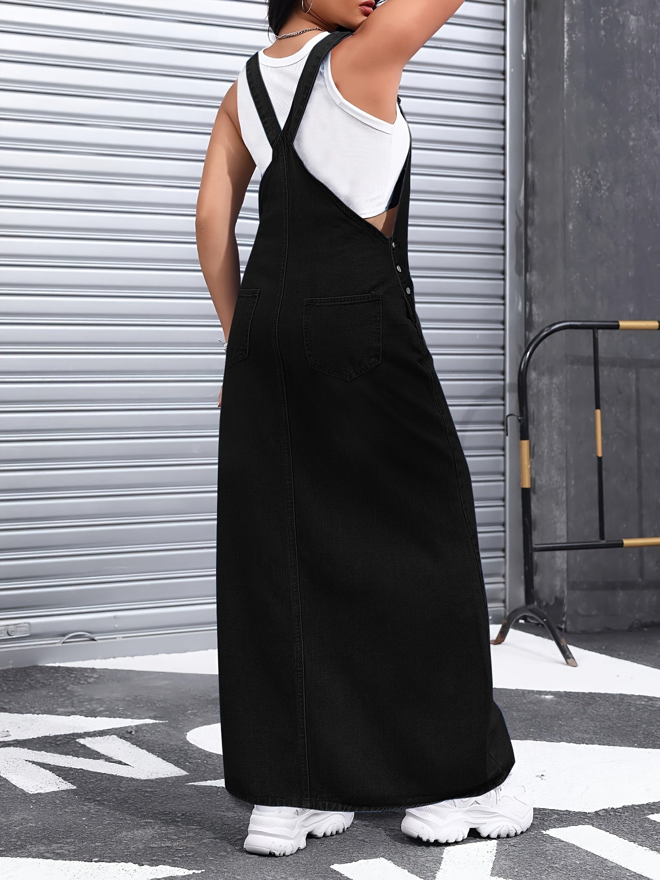 Women's Maxi Denim Skirt - Solid Color Button Front detail view