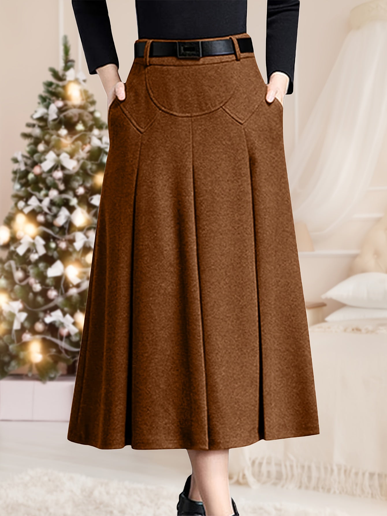 Women's Maxi Pleated Skirt - High-Waist Solid Color detail view