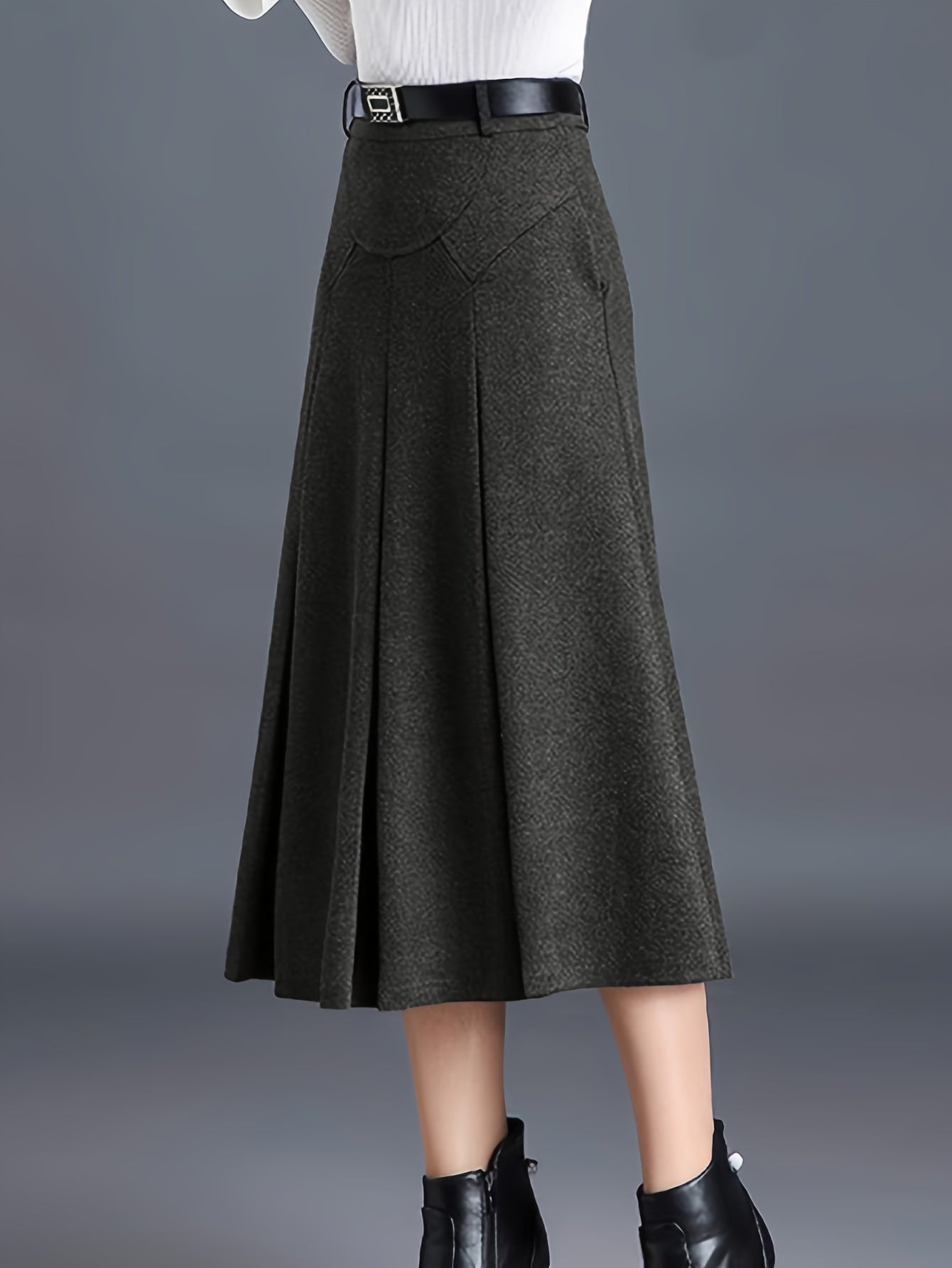 Women's Maxi Pleated Skirt - High-Waist Solid Color detail view