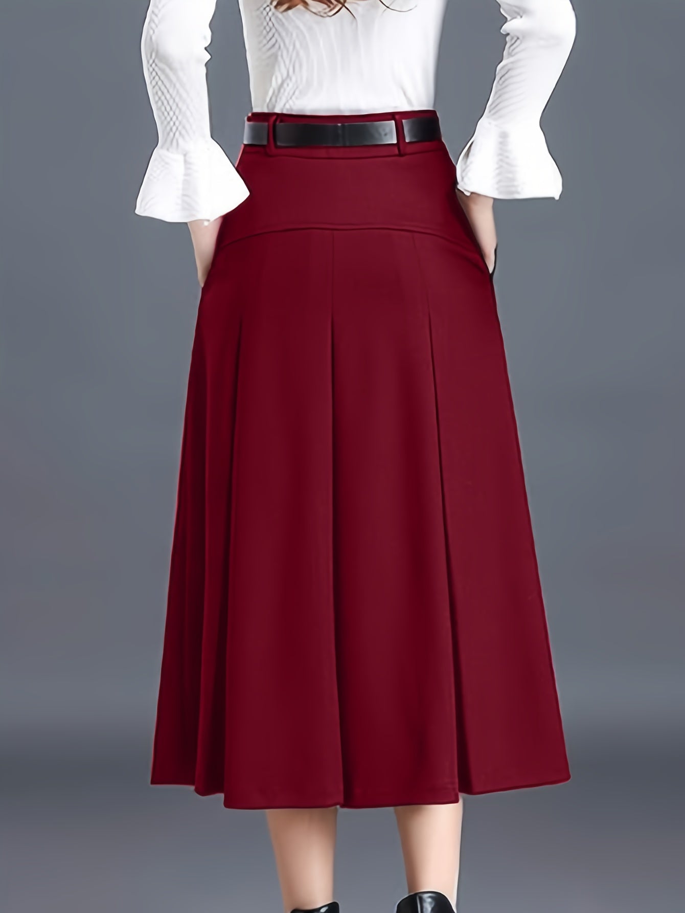 Women's Maxi Pleated Skirt - High-Waist Solid Color detail view
