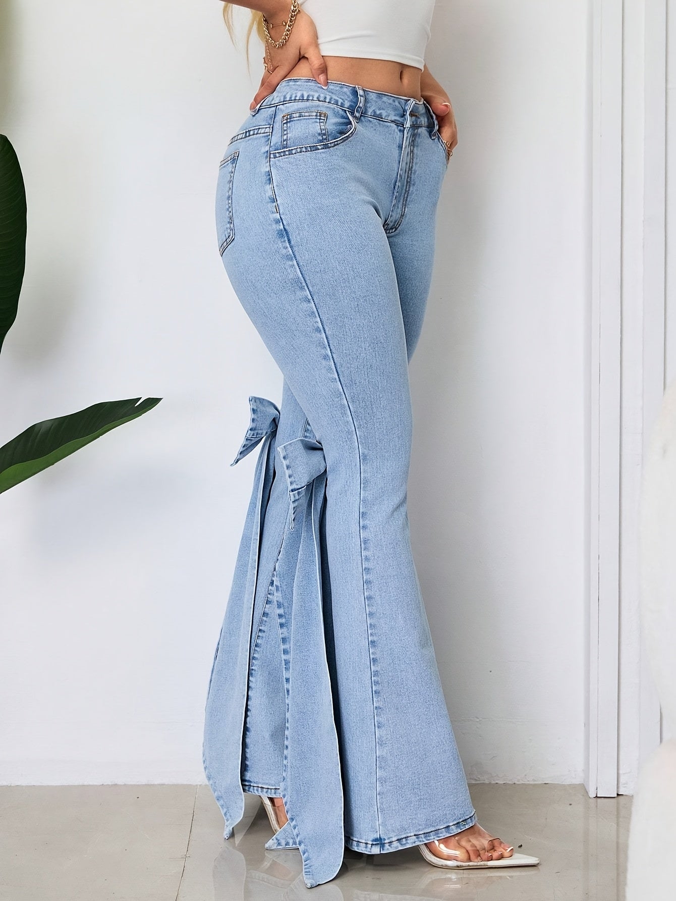 Women's Mid-Rise Flare Jeans - Light Blue Vintage Wash detail view