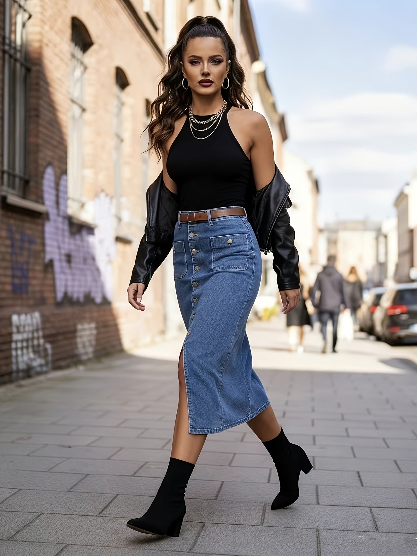 Women's Midi Denim Skirt - High-Waist detail view