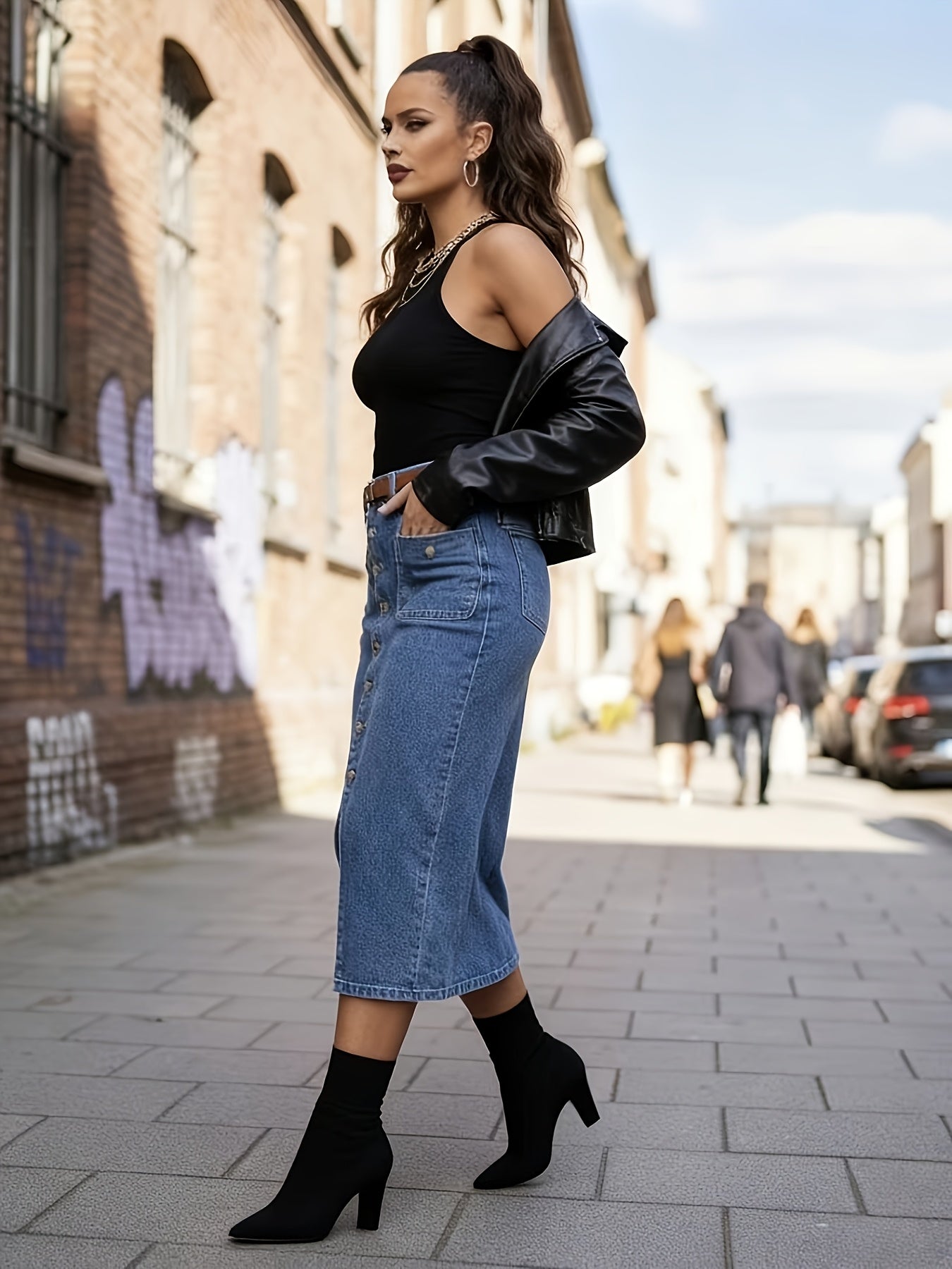 Women's Midi Denim Skirt - High-Waist detail view