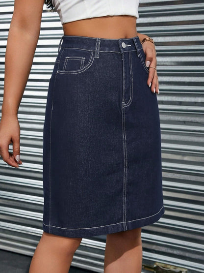 Women's Midi Denim Skirt - Pocket Detail detail view