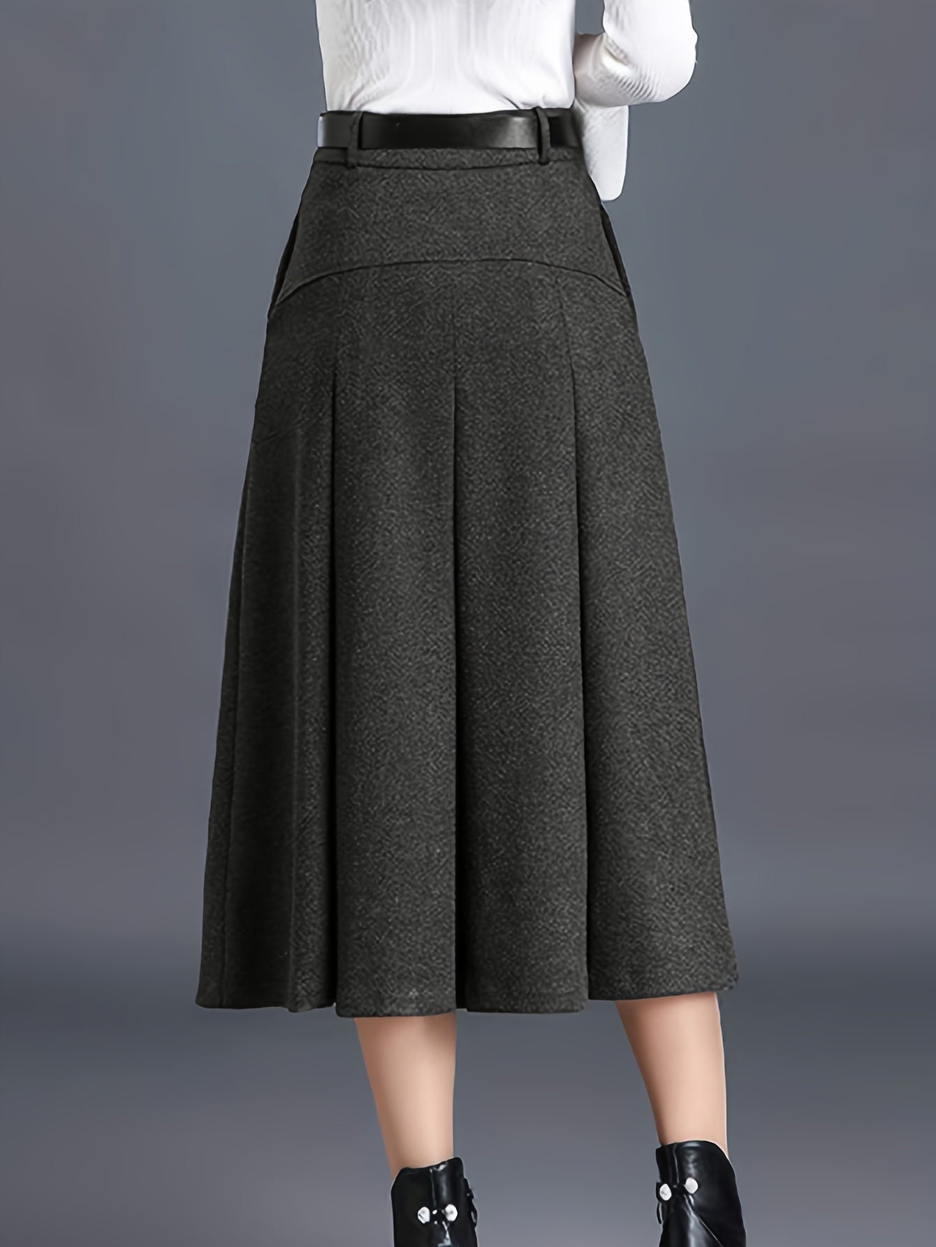 Women's Midi Pleated Skirt - High-Waist Pocket Detail detail view