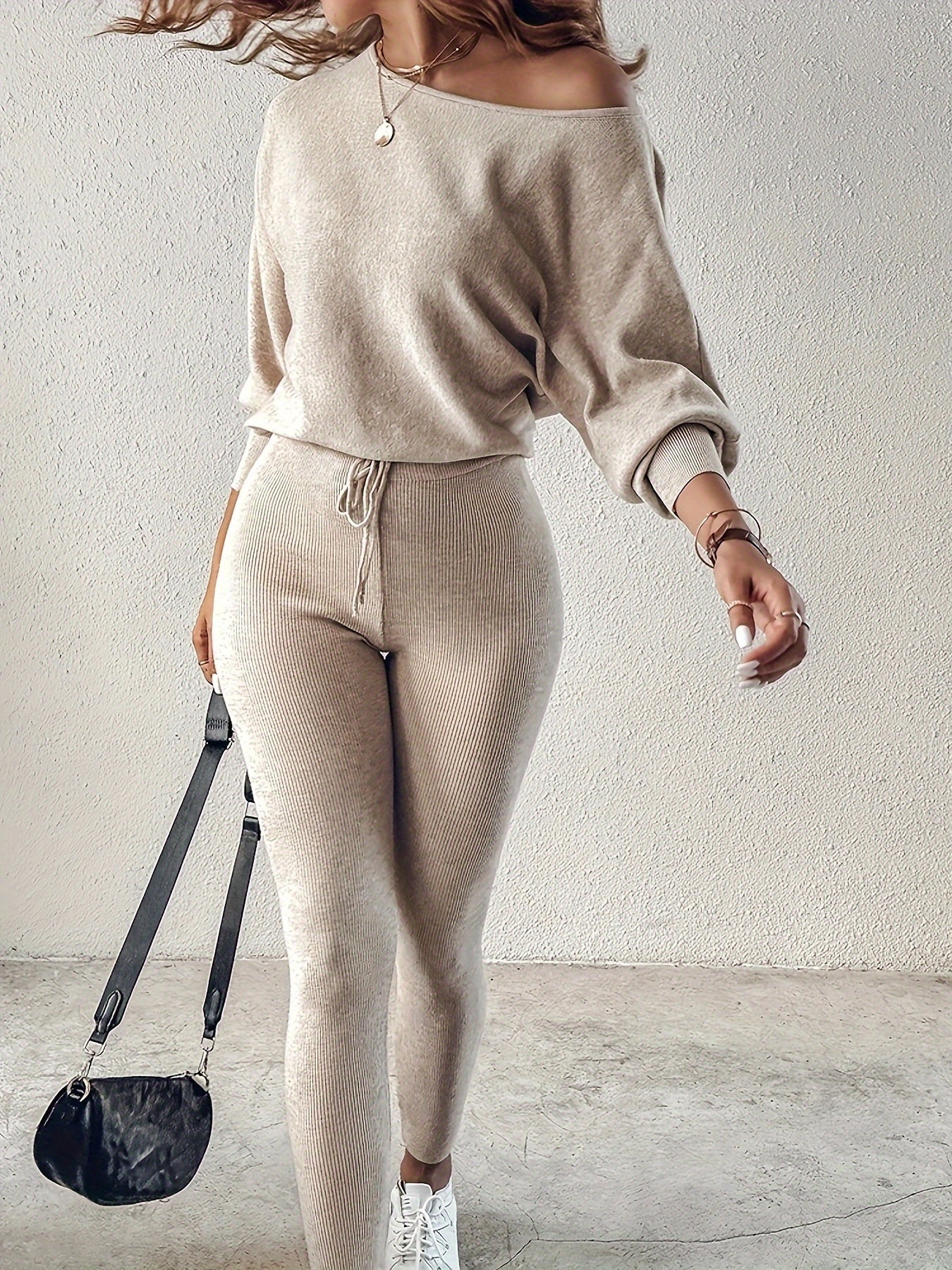 Women's Pants - High-Waist Fit – Black / Grey detail view