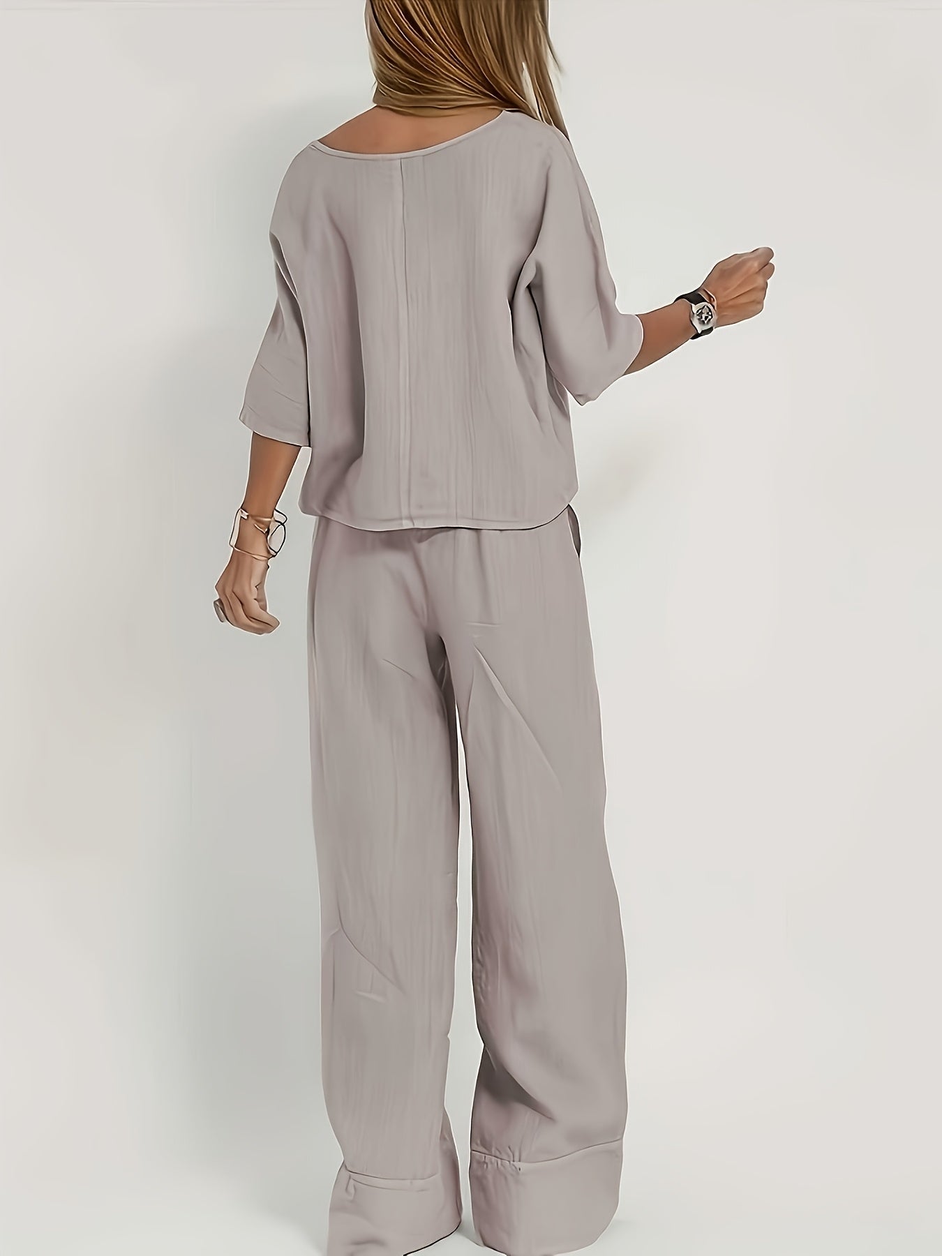 Women's Pants - High-Waist Fit – Black / Khaki detail view