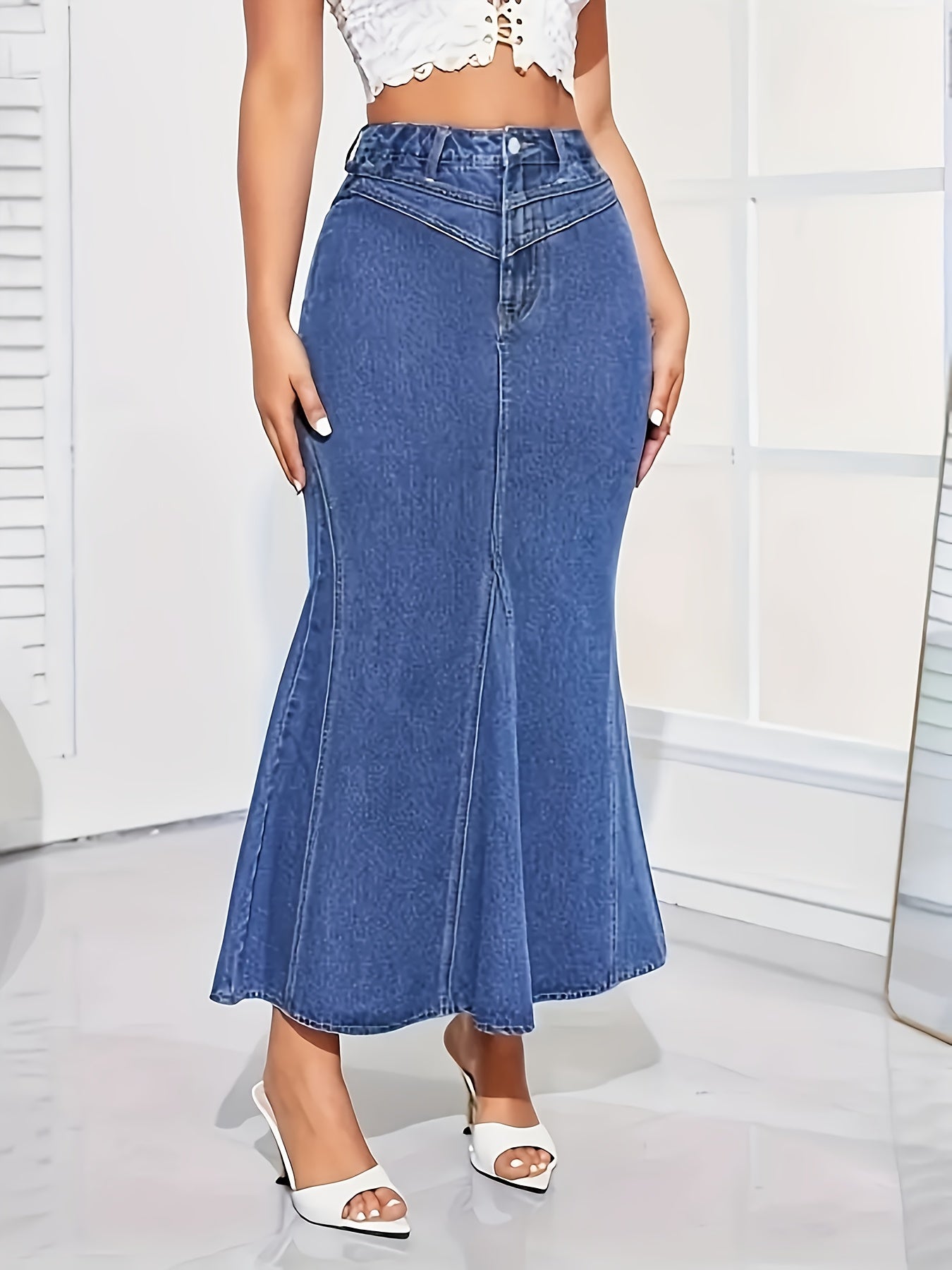 Women's Pencil Skirt - High-Waist detail view