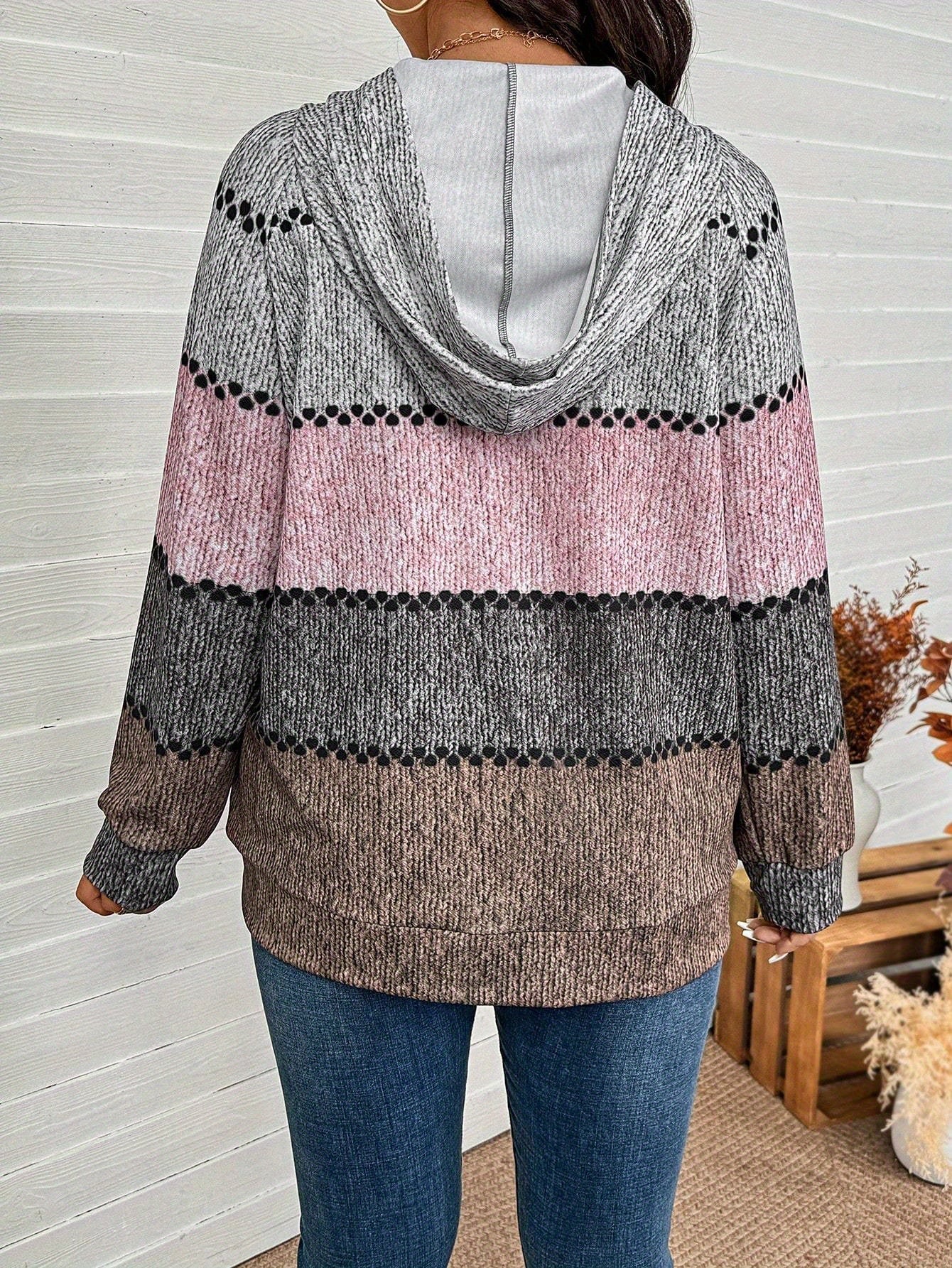 Women's Plus Size Houndstooth Hoodie - Oversized Full-Zip Warmth detail view