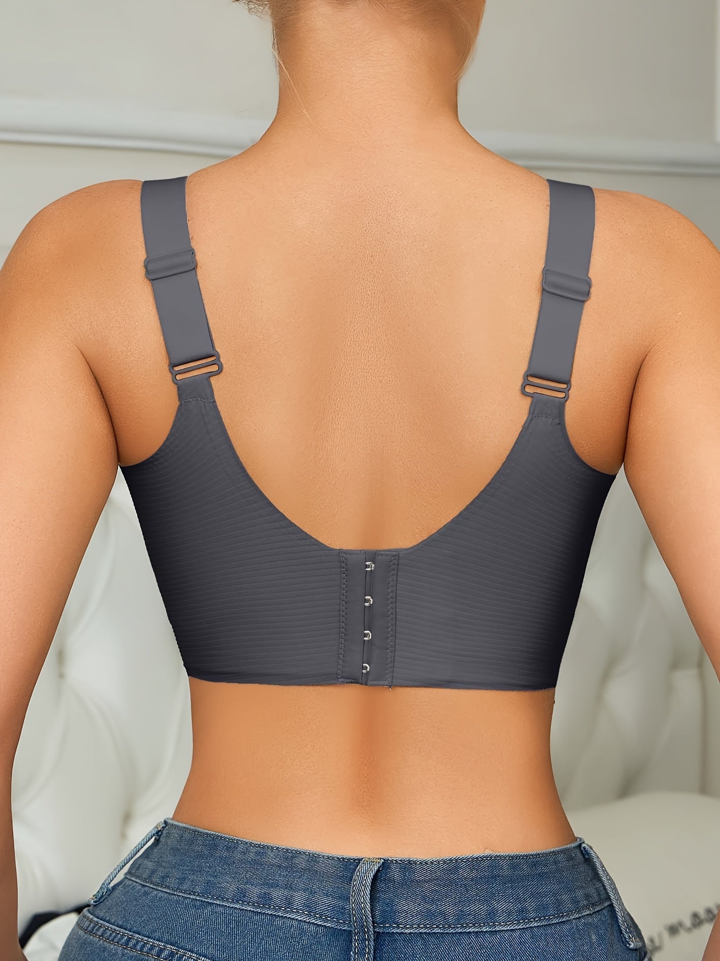 Women’s Plus Size Wireless Seamless Bra - Soft Everyday Support – Black / Grey detail view