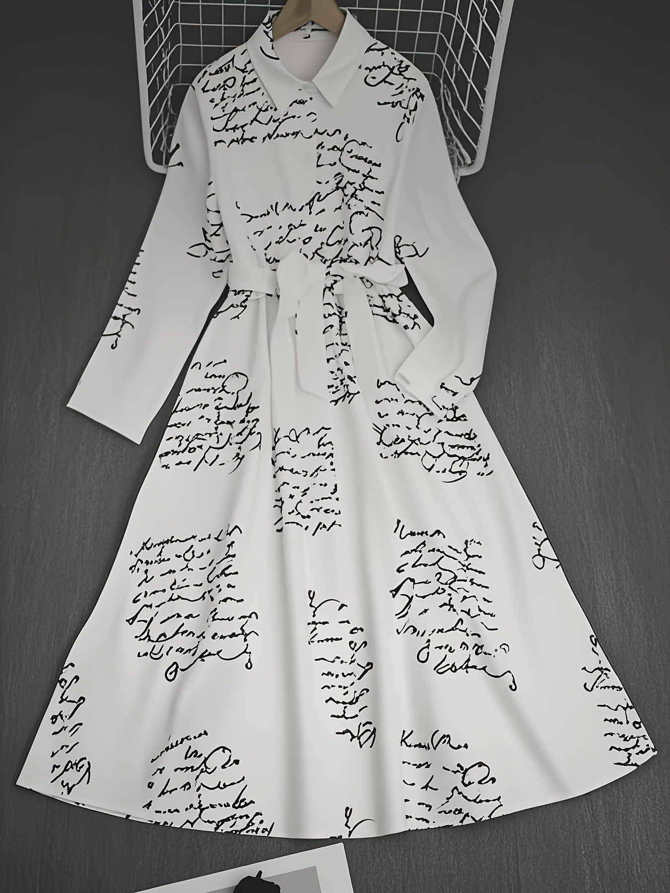 Women's Printed Casual Dress - Long Sleeve detail view