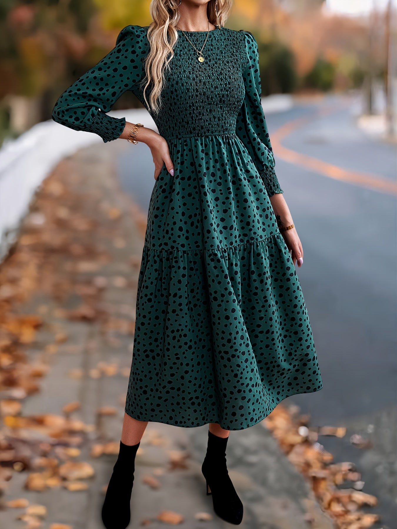 Women's Printed Crew Neck Maxi Summer Dress – Long Sleeve detail view