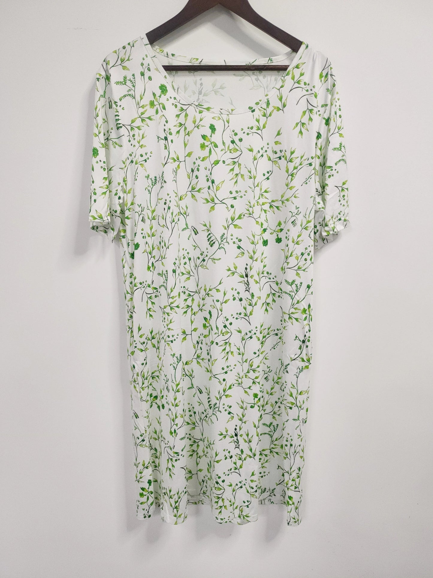 Women's Printed Crew Neck Midi Casual Dress - Short Sleeve detail view