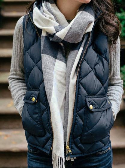 Women's Quilted Pullover Vest detail view
