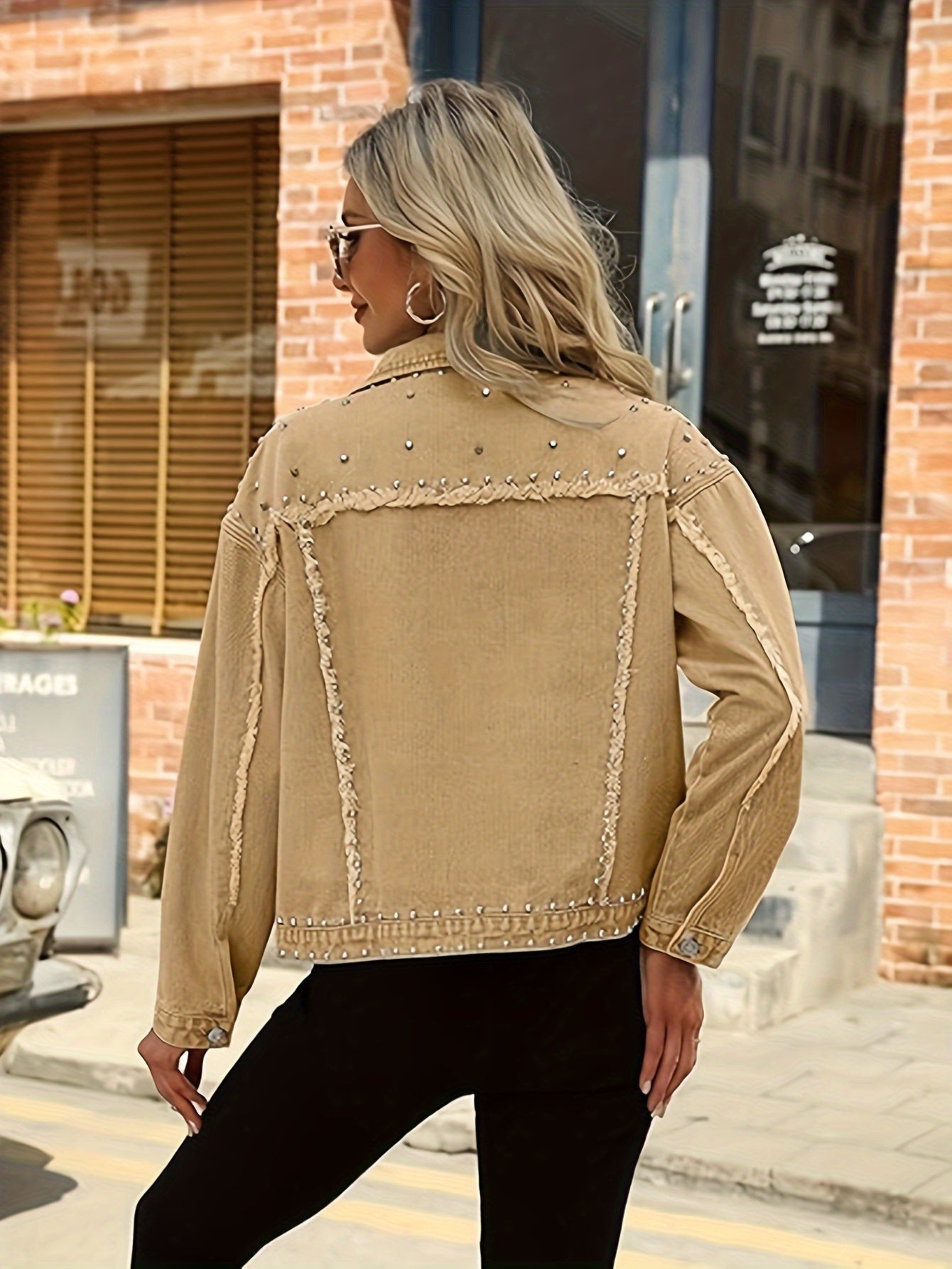 Women's Relaxed Denim Button-Front Jacket – Black / Blue detail view