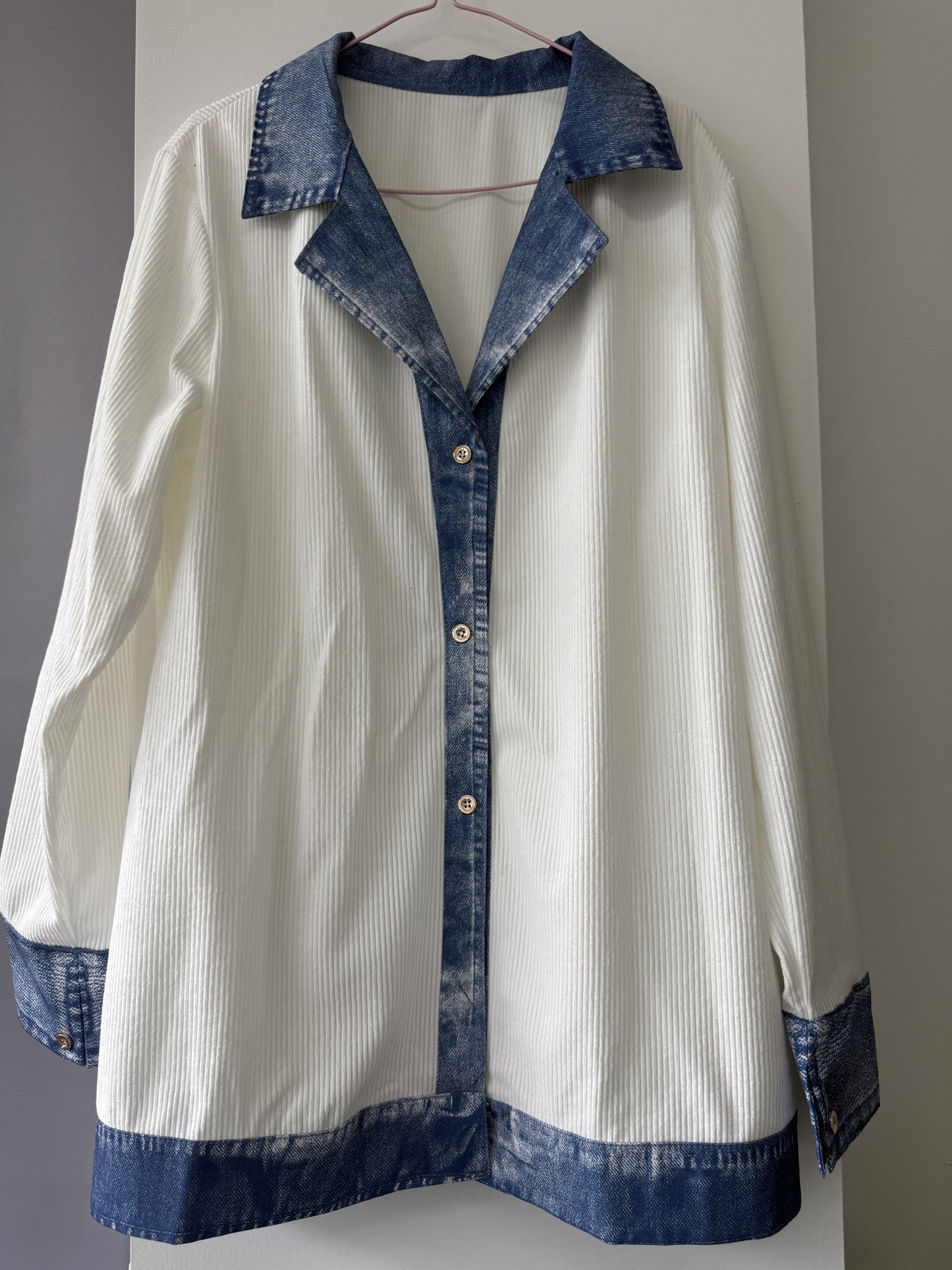 Women's Relaxed Denim Single-Breasted Jacket – White detail view