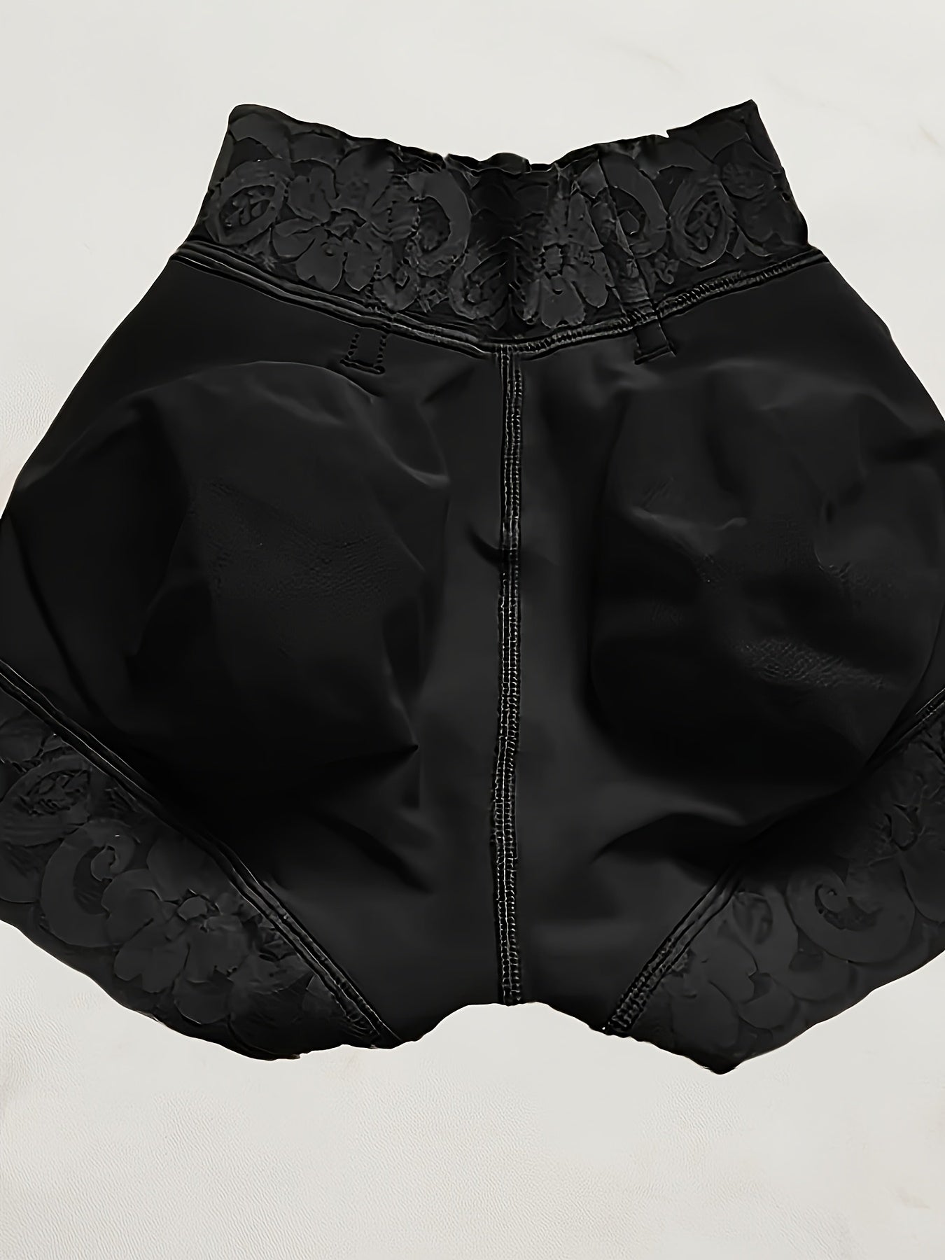Women's Shapewear Shorts - Seamless – view 4