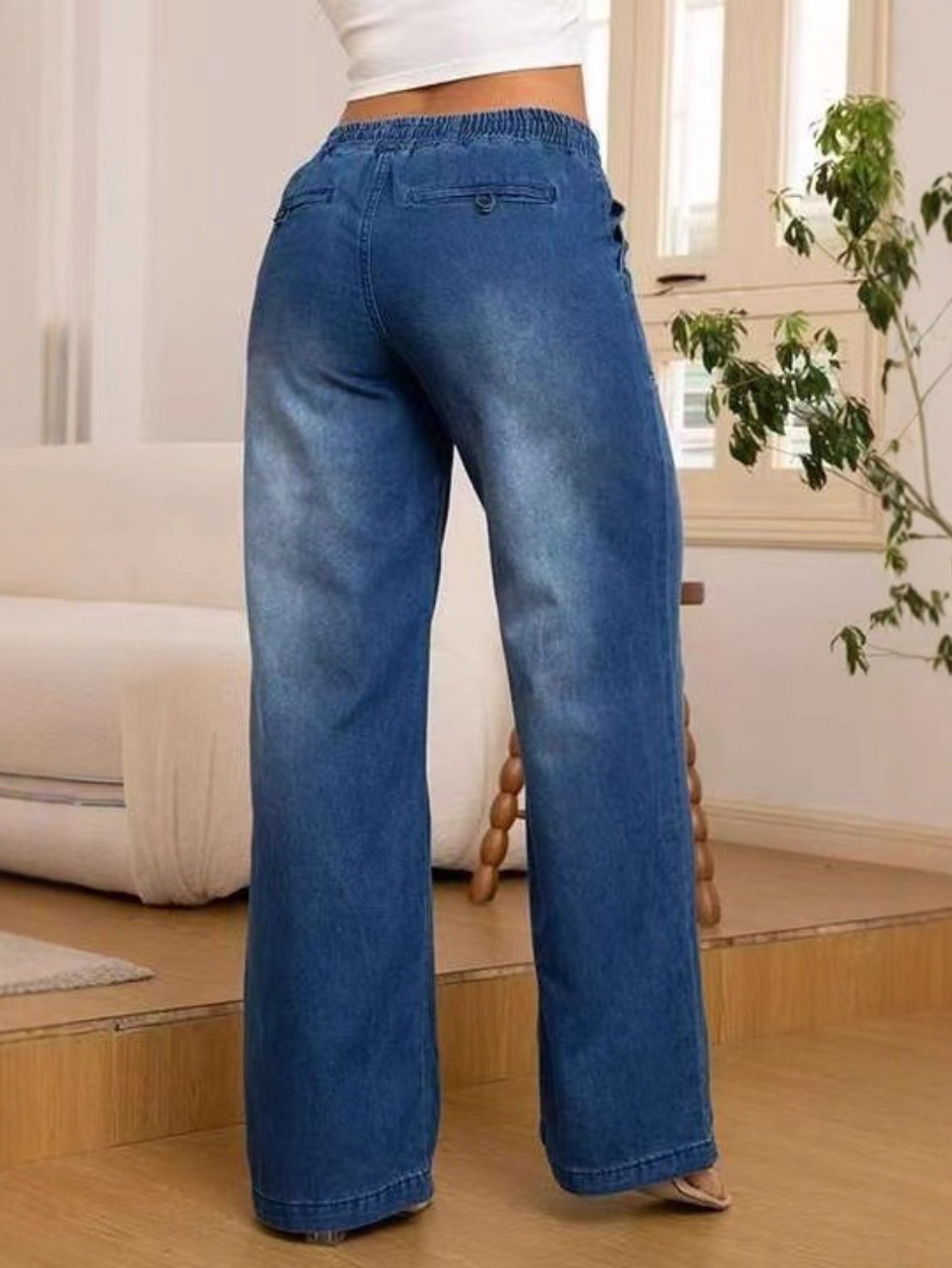 Women's Skinny Jeans - Light Blue detail view