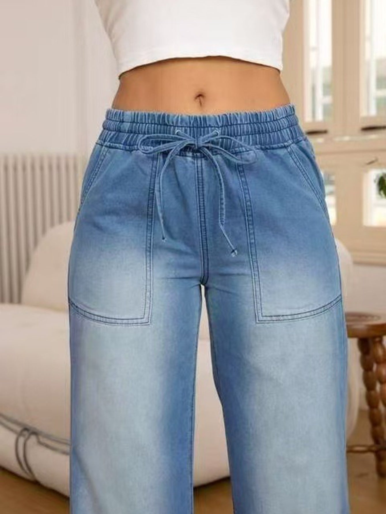 Women's Skinny Jeans - Light Blue detail view