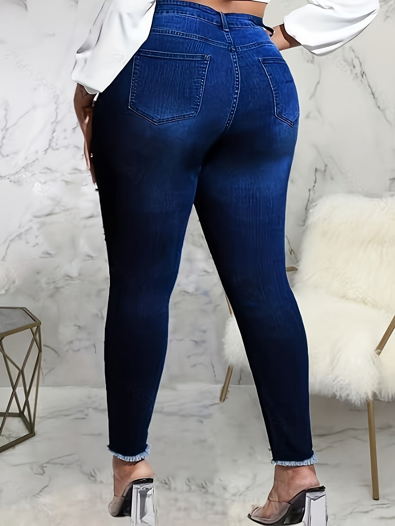 Women's Skinny Jeans - Medium Blue detail view