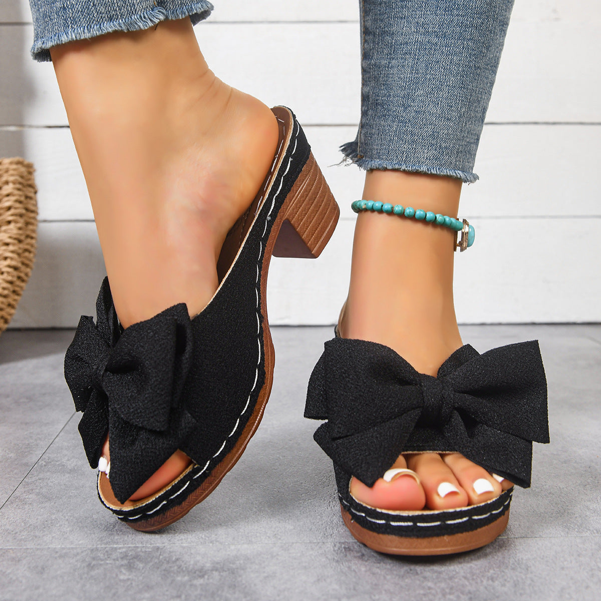 Women's Slippers – Cushioned Comfort Slip-On for Everyday Wear detail view