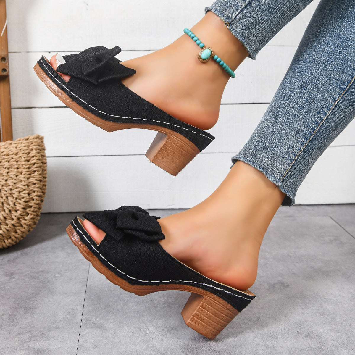 Women's Slippers – Cushioned Comfort Slip-On for Everyday Wear detail view