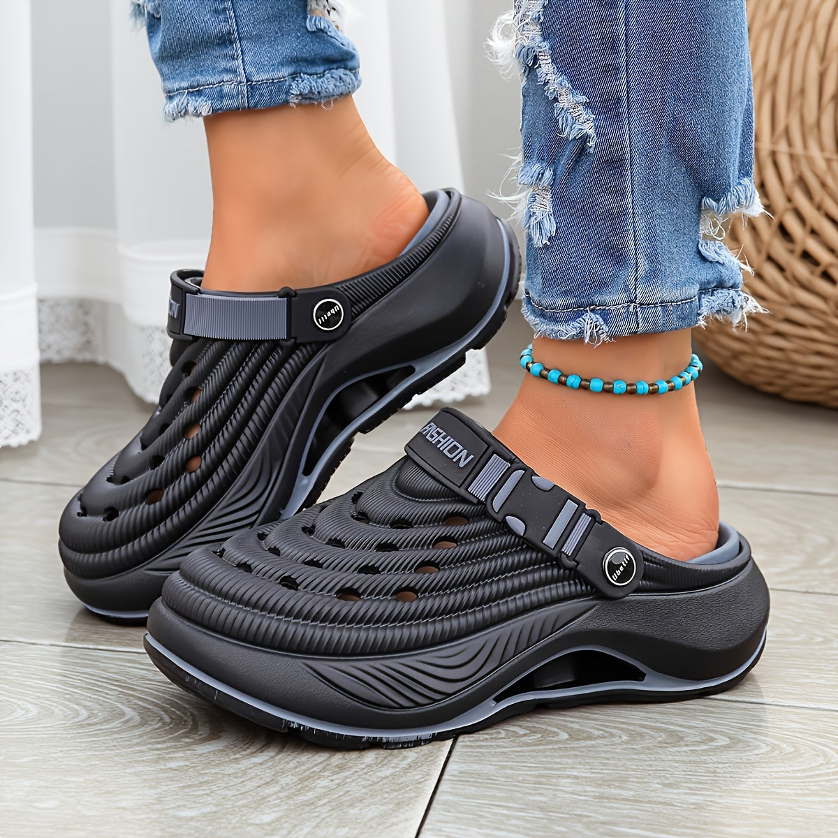 Women's Sneakers – Breathable Mesh Non-Slip Sole for Beach & Water – view 8