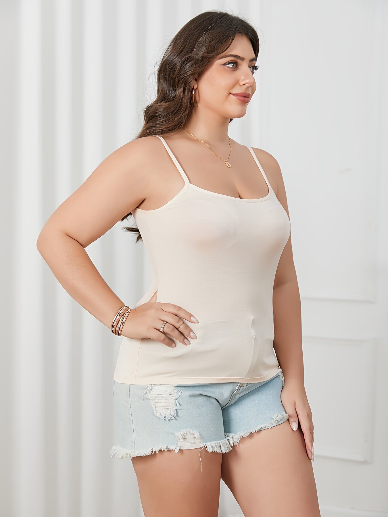 Women's Solid Color Camisole - Sleeveless – White & Apricot & Black / Red Purple Pink detail view
