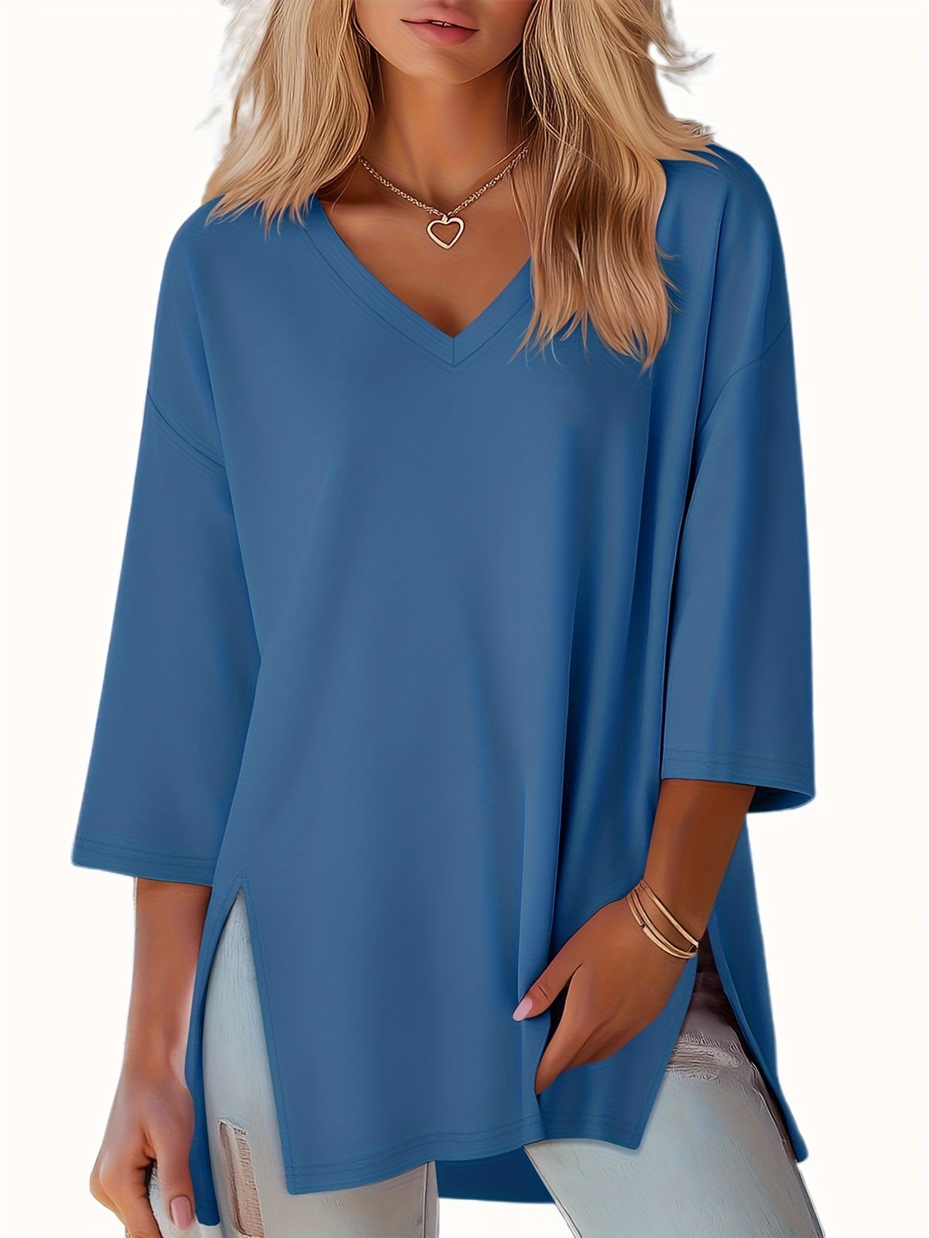 Women's Solid Color T-Shirt - 3-Pack V-Neck Three-Quarter Sleeve detail view