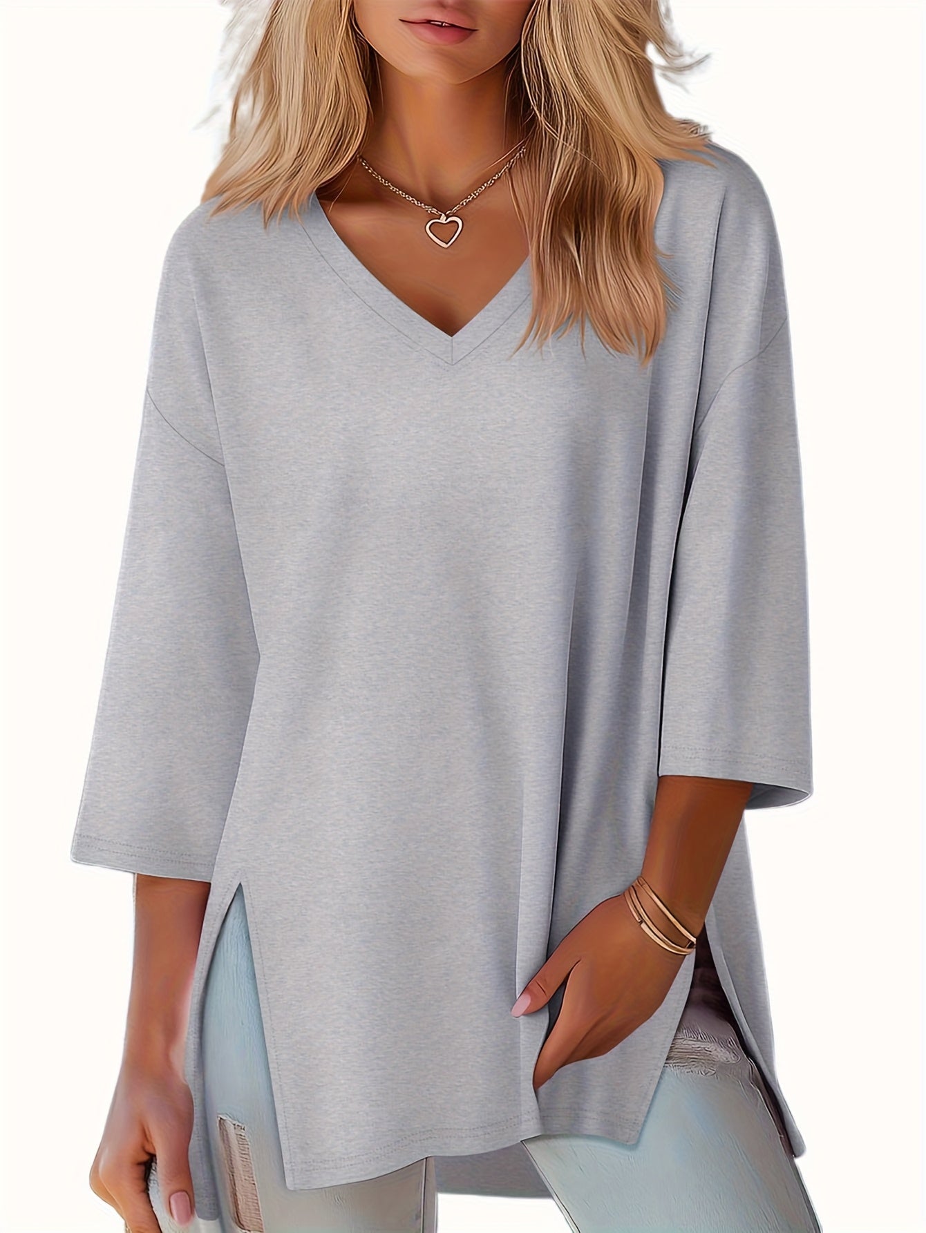 Women's Solid Color T-Shirt - 3-Pack V-Neck Three-Quarter Sleeve detail view