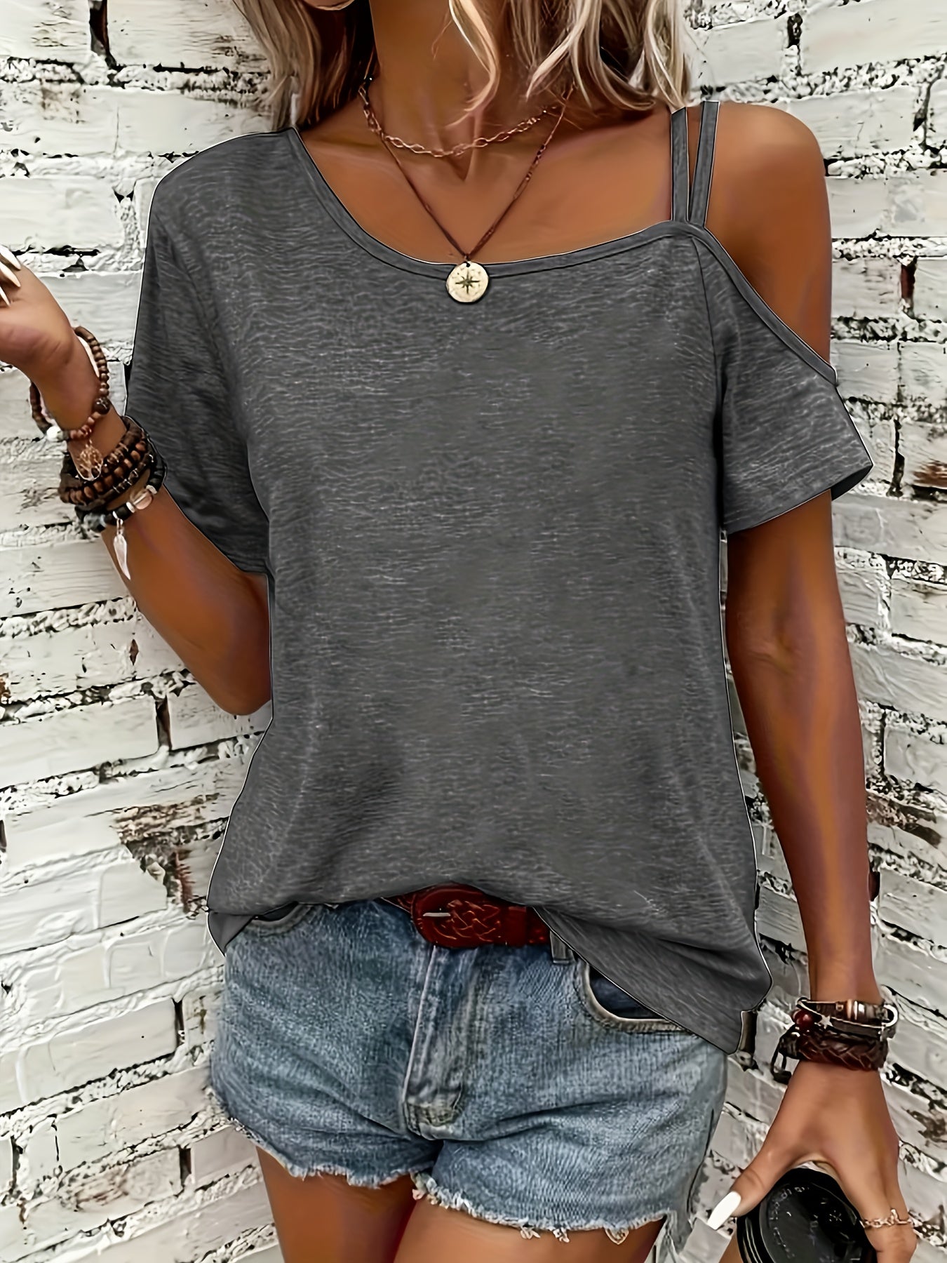 Women's Solid Color T-Shirt - Relaxed Fit – Dark Gray detail view