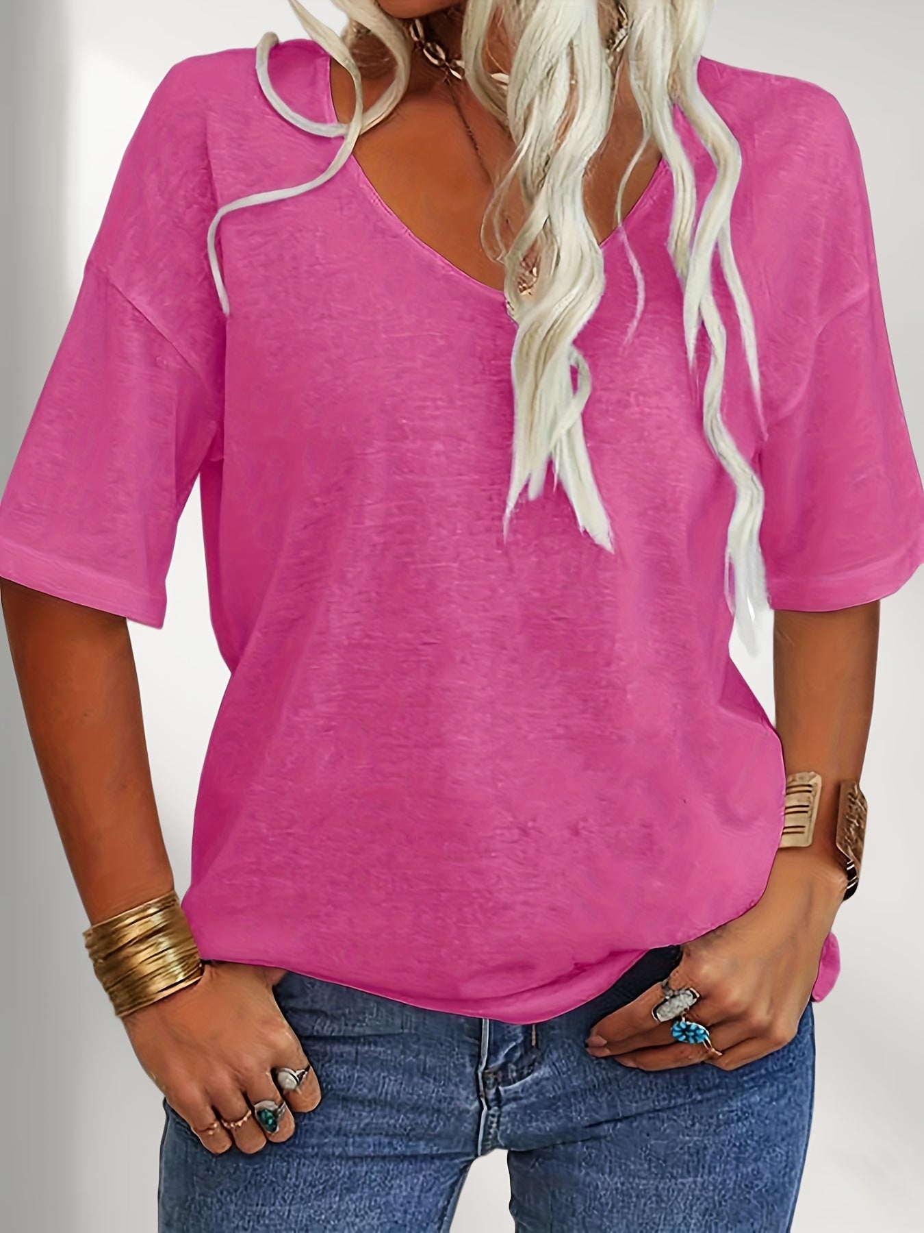 Women's Solid Color T-Shirt - Relaxed Fit – Light Blue / Khaki detail view