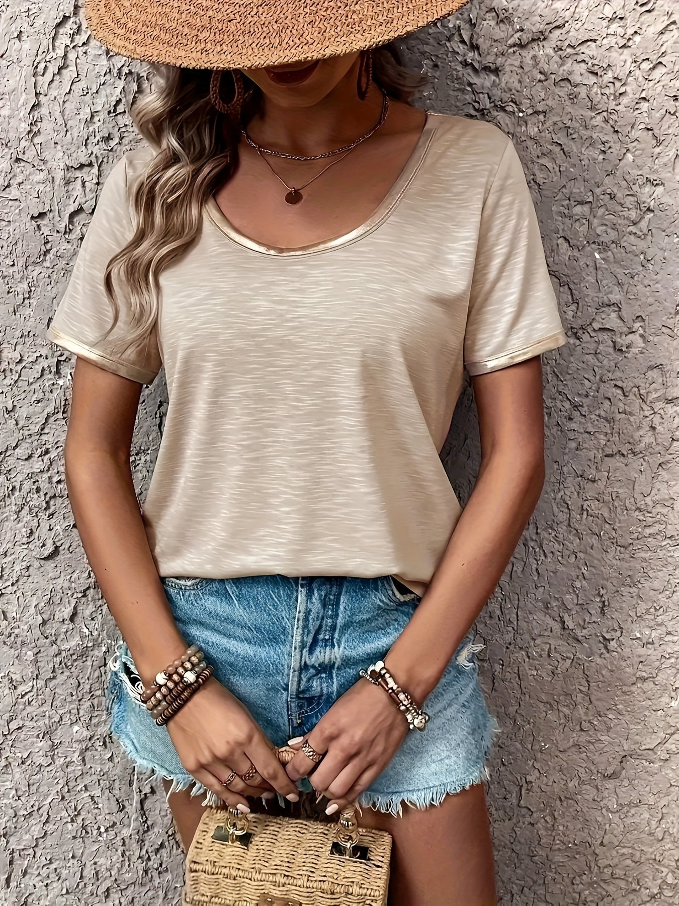 Women's Solid Color T-Shirt - Round Neck Short Sleeve detail view