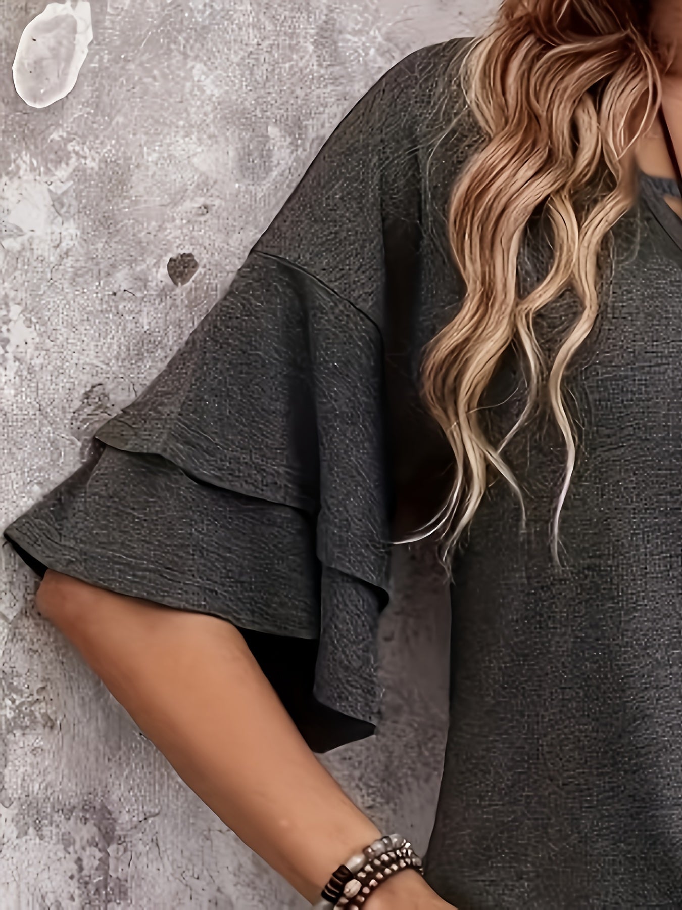 Women's Solid Color T-Shirt - V-Neck Short Sleeve Ruffle Sleeve Grey Design detail view