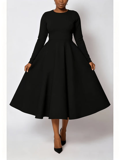 Women's Solid Crew Neck Maxi A-Line Dress - Pleated detail view